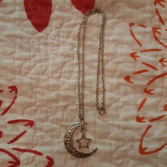 Necklace - Picture 2 of 4